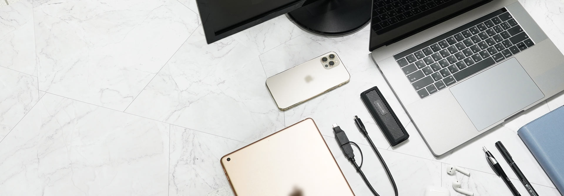 2-in-1 cable & cross-platform compatibility 2-in-1 cable & cross-platform compatibility