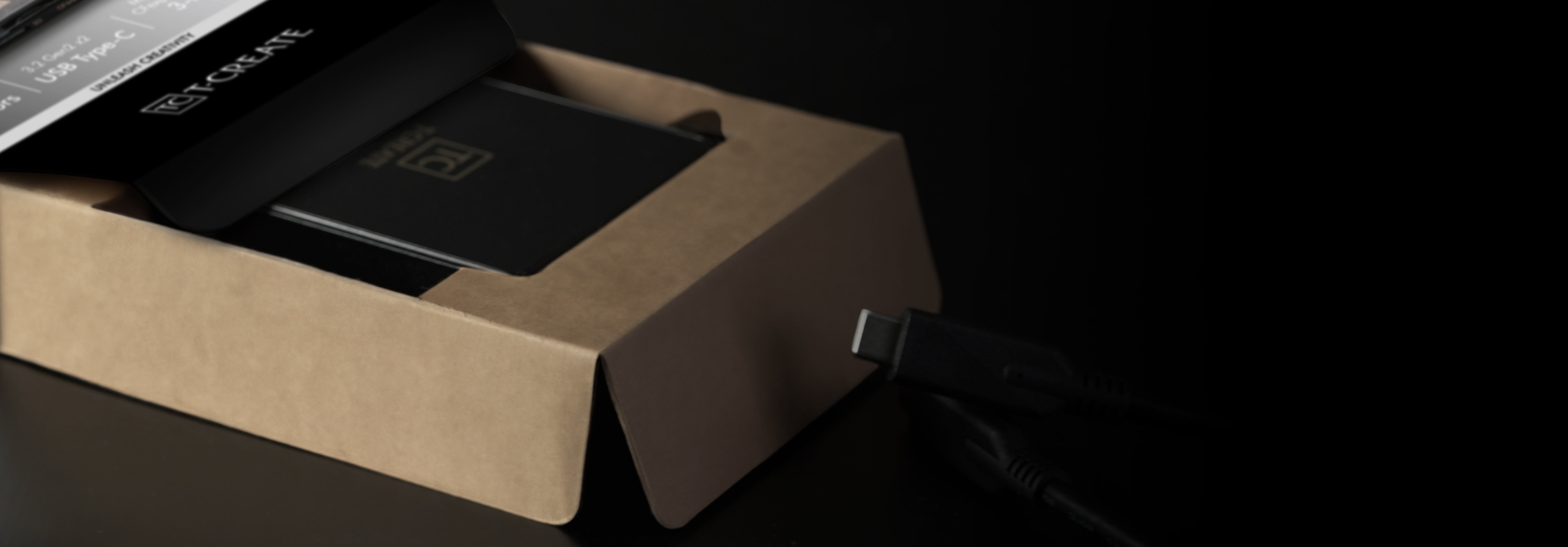 Packaging with over 90% paper materials for low carbon footprint Packaging with over 90% paper materials for low carbon footprint