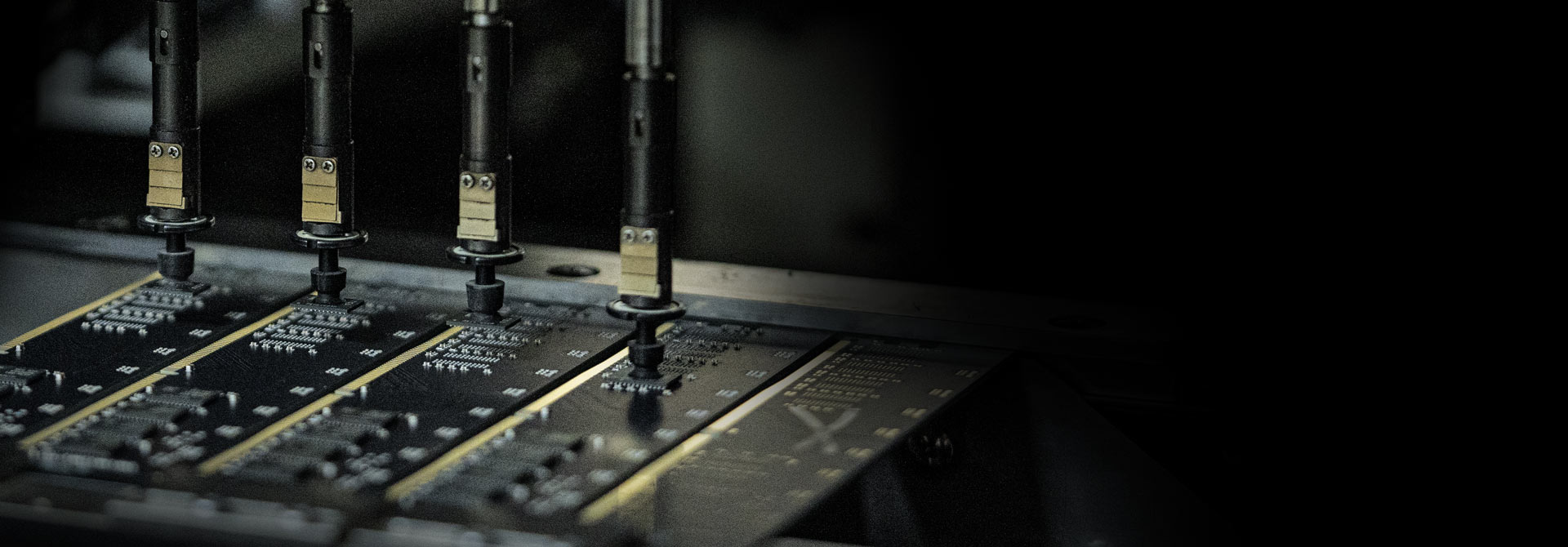 Equipped with high-quality ICs to deliver the ultimate experience Equipped with high-quality ICs to deliver the ultimate experience